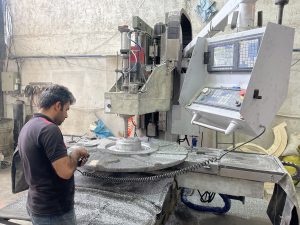 ارائه دهنده خدمات تراشکاری و فرز کاری CNC